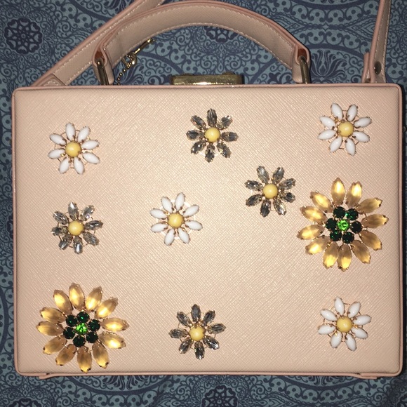 Peachy nude box purse/ shoulder bag 🕯💕 - Picture 2 of 4